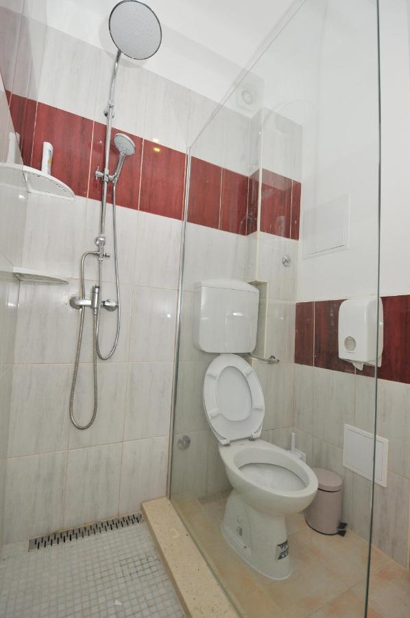 Oasis Hostel Спліт Екстер'єр фото