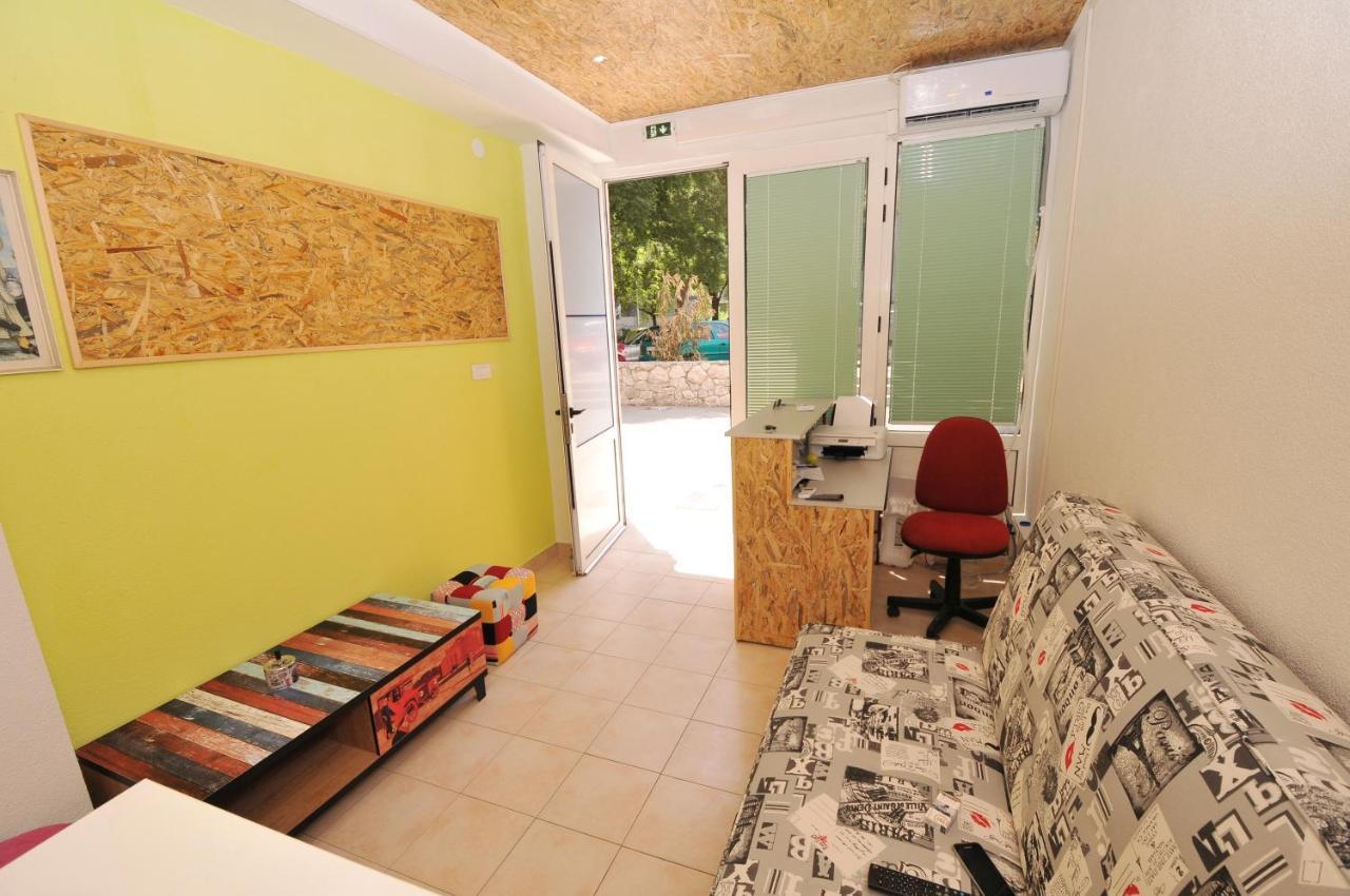 Oasis Hostel Спліт Екстер'єр фото