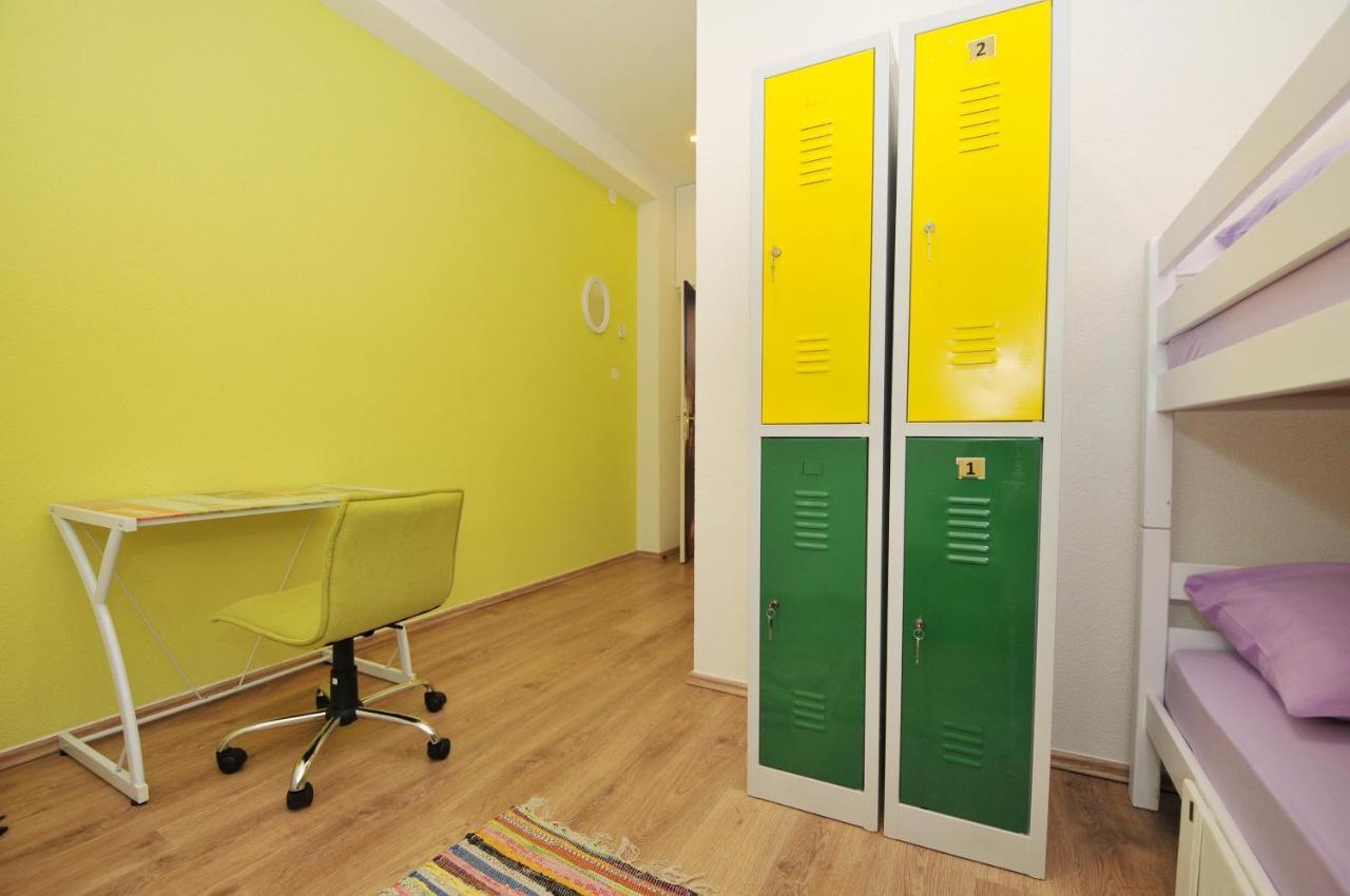 Oasis Hostel Спліт Екстер'єр фото