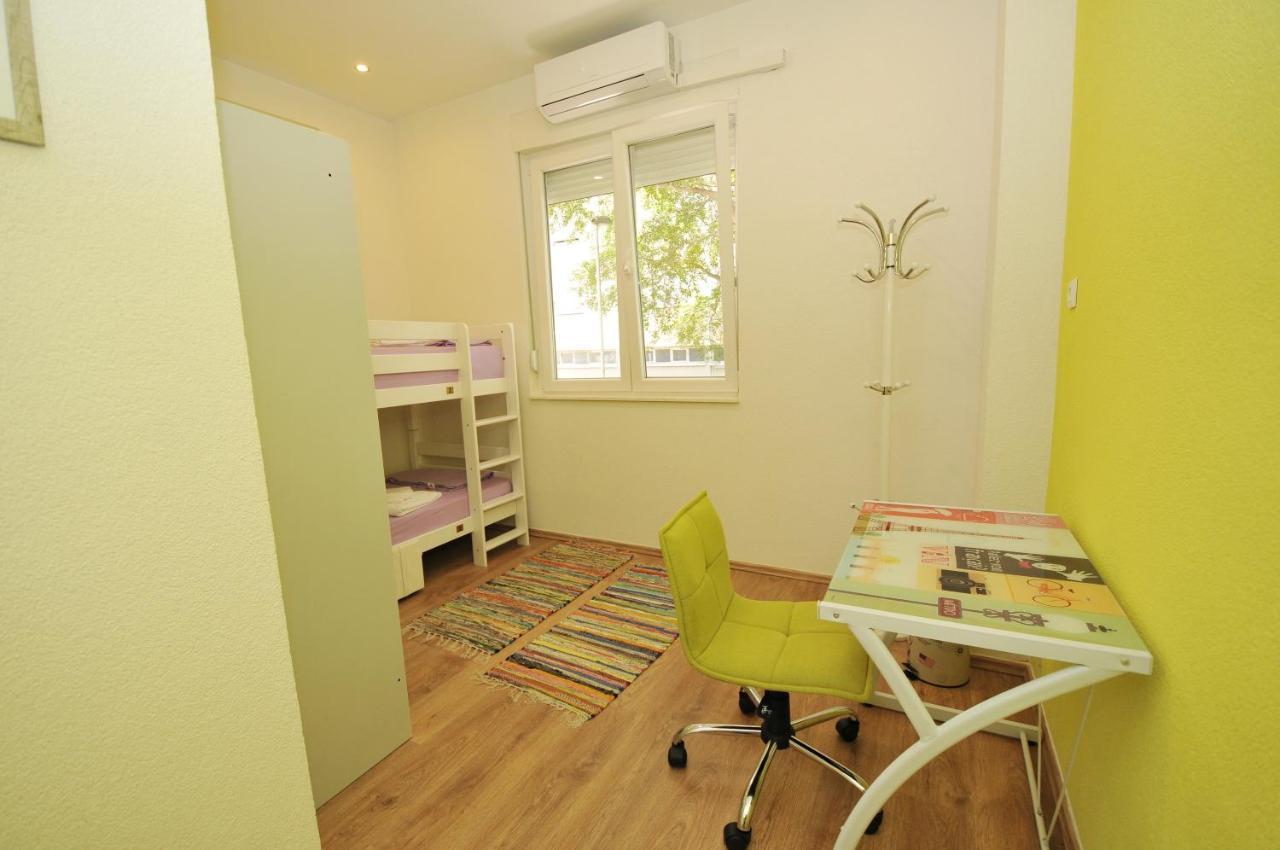 Oasis Hostel Спліт Екстер'єр фото