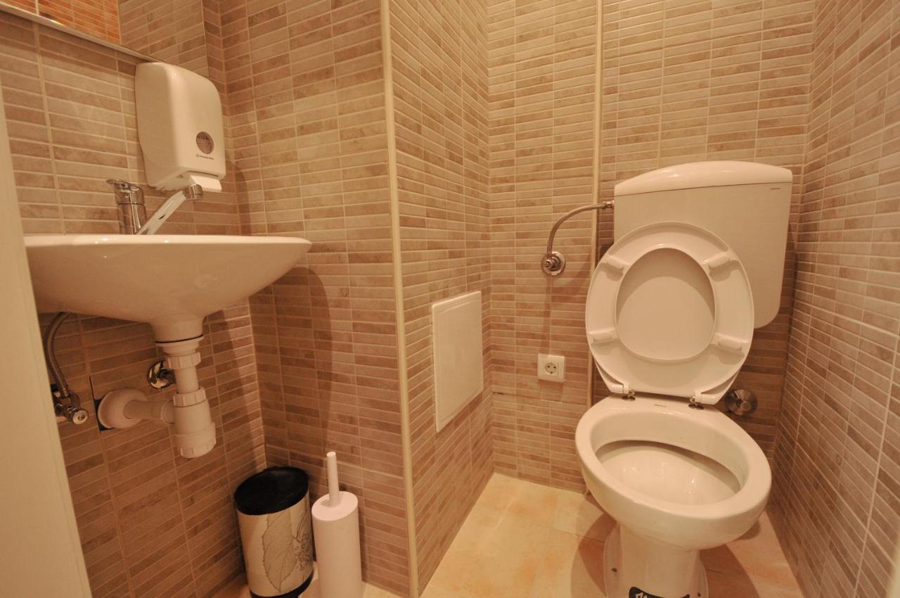 Oasis Hostel Спліт Екстер'єр фото
