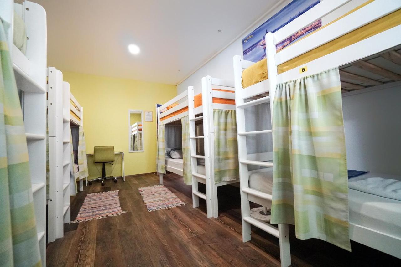 Oasis Hostel Спліт Екстер'єр фото