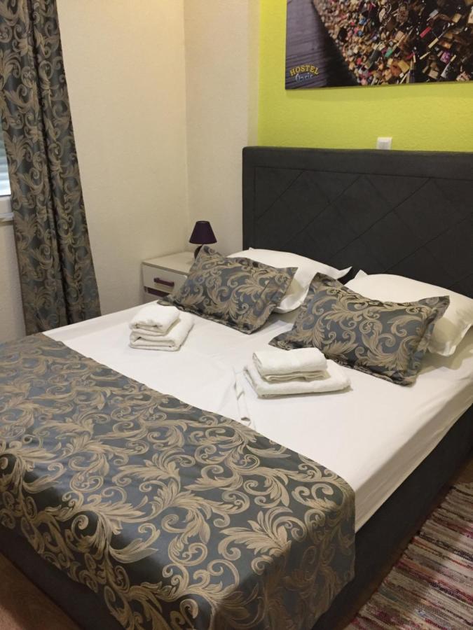 Oasis Hostel Спліт Екстер'єр фото