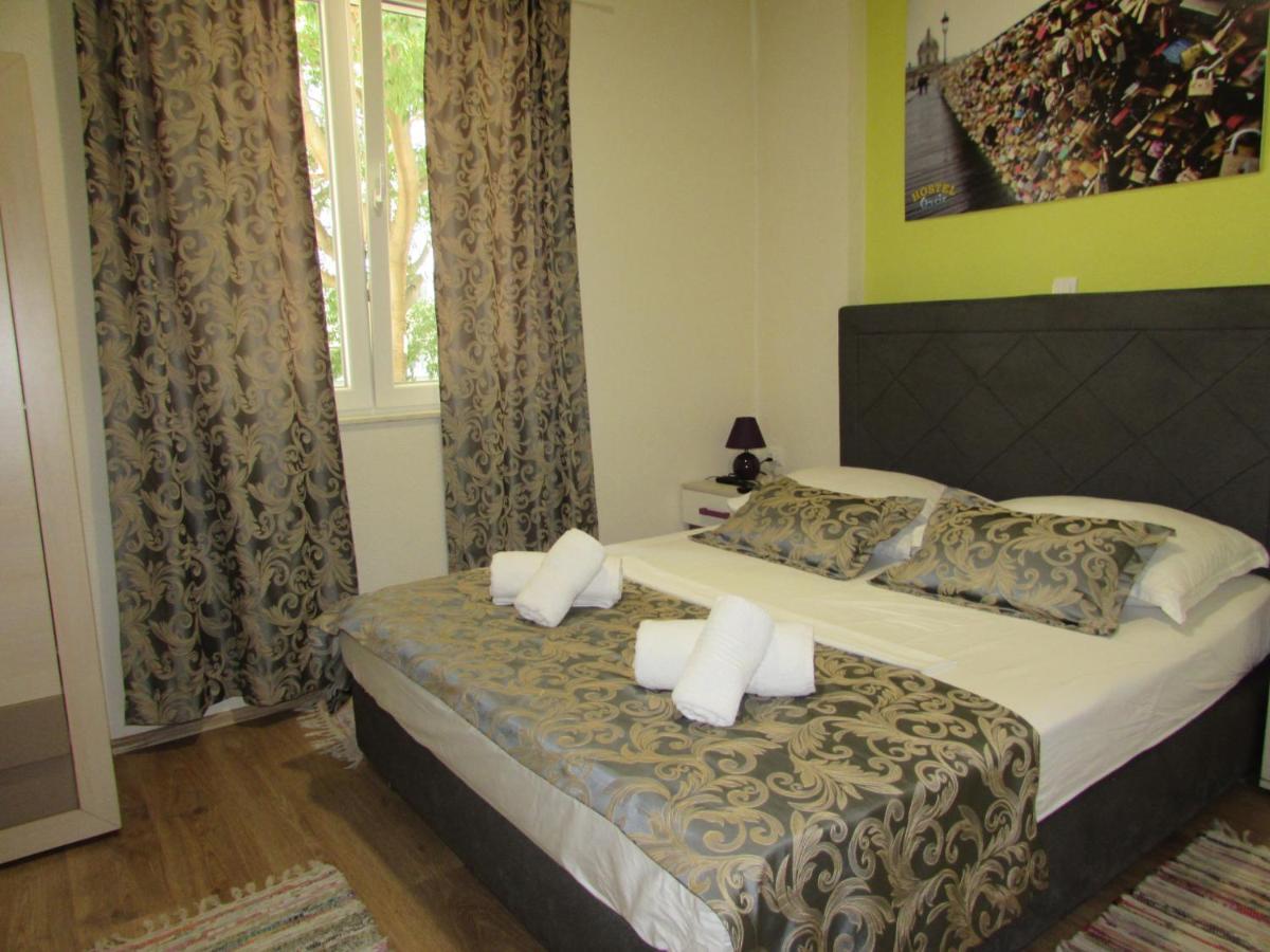 Oasis Hostel Спліт Екстер'єр фото